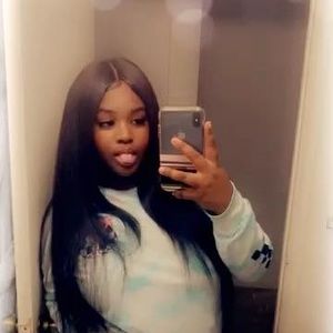 Meet your Posher, Petra